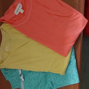 3x tshirts !! Beautiful colors 😍